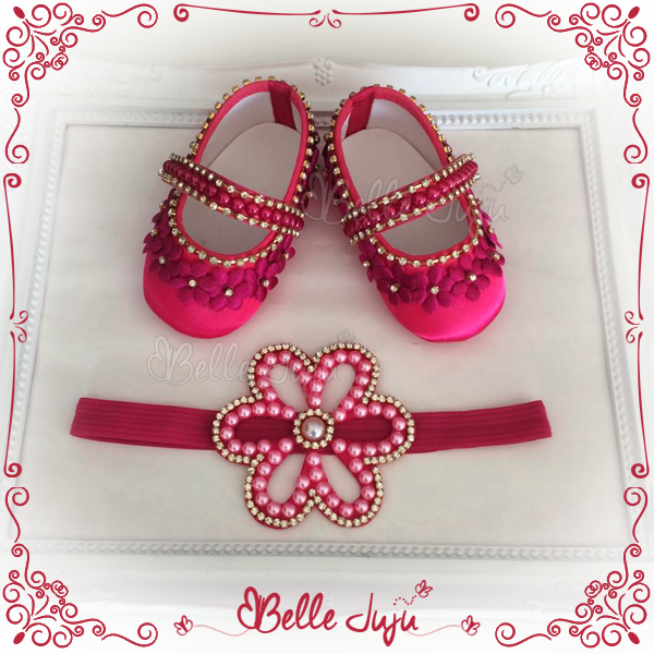 Sapatinho de bebe Customizado Pink + Fita de Flor em Perolas - Belle Juju