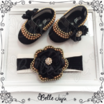 Sapatinho de Bebê Customizado com Strass e Pérolas Preto   Faixa de Meia com Flor - Kit Baby