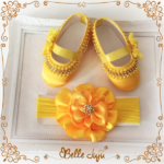 Sapatinho de bebe Customizado Amarelo com Flor   Fita com Flor