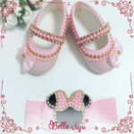 Sapatinho de bebe customizado rosa com fita da minnie