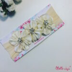 Bandolete/Fita Infantil "Beatriz" creme com 3 flores